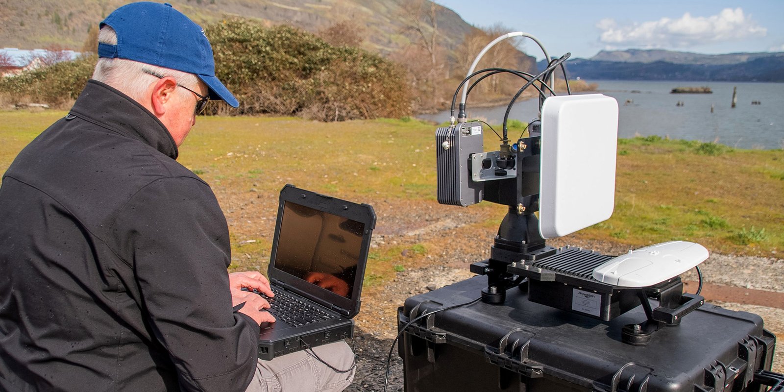 LKAV 1422 Professional Industrial Portable UAV Ground Control Station