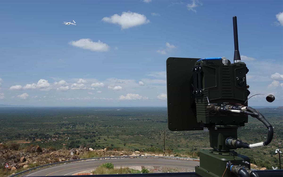 DLS Standard 22km UAV data link supporting long-line powerline and pipeline inspection with continuous HD video downlink along linear corridors